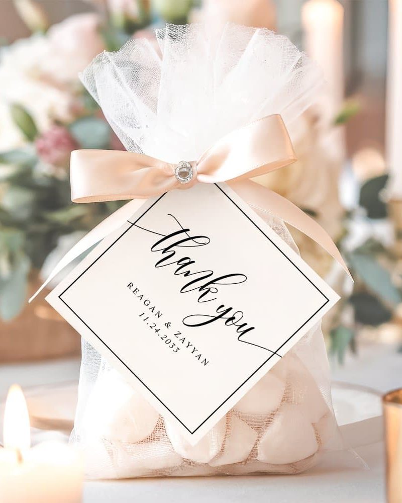 Wedding favor bag with a thank you tag, tied with a ribbon.