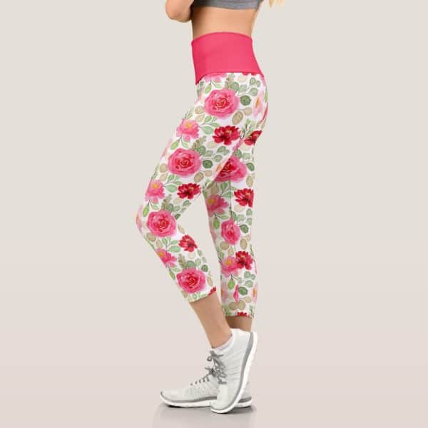Woman'S Cropped Leggings With A Pink Rose Floral Print.