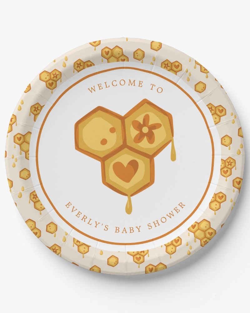 Honeycomb-themed baby shower plate with Everly's name.