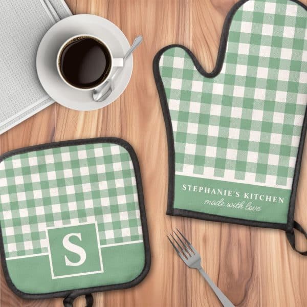 A Green Gingham Oven Mitt And Matching Pot Holder, Personalized With The Initial S And The Words Stephanie'S Kitchen, Made With Love.