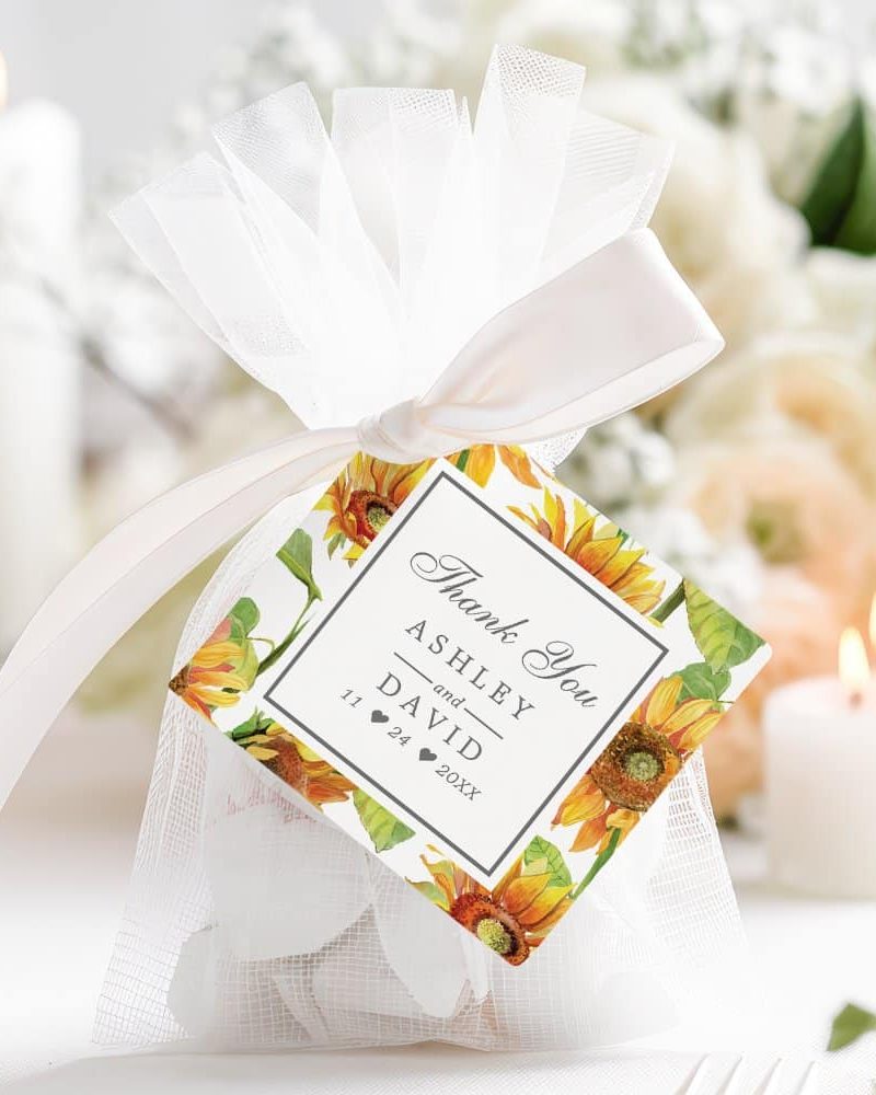 Wedding favor bag with a sunflower thank you tag.
